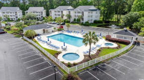 Stunning 3 Bedroom Condo-Recently Renovated-Fairways Unit D